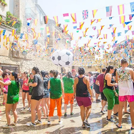 Rurales Cr アパート